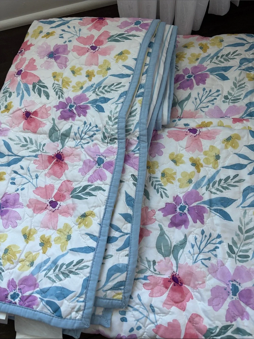 Kohls The Big One 3 pc.reversible quilt set Haley floral pattern,reverse stripes